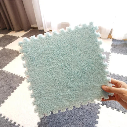 Soft Plush Baby Play Mat for Winter Crawling 30x30cm