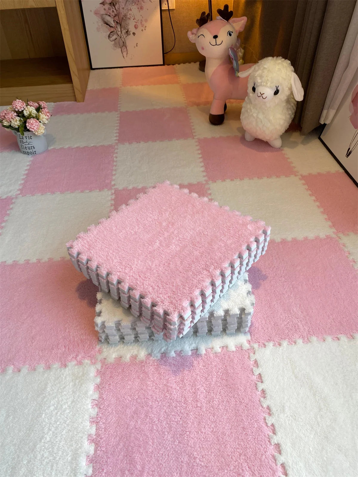 Soft Plush Baby Play Mat for Winter Crawling 30x30cm